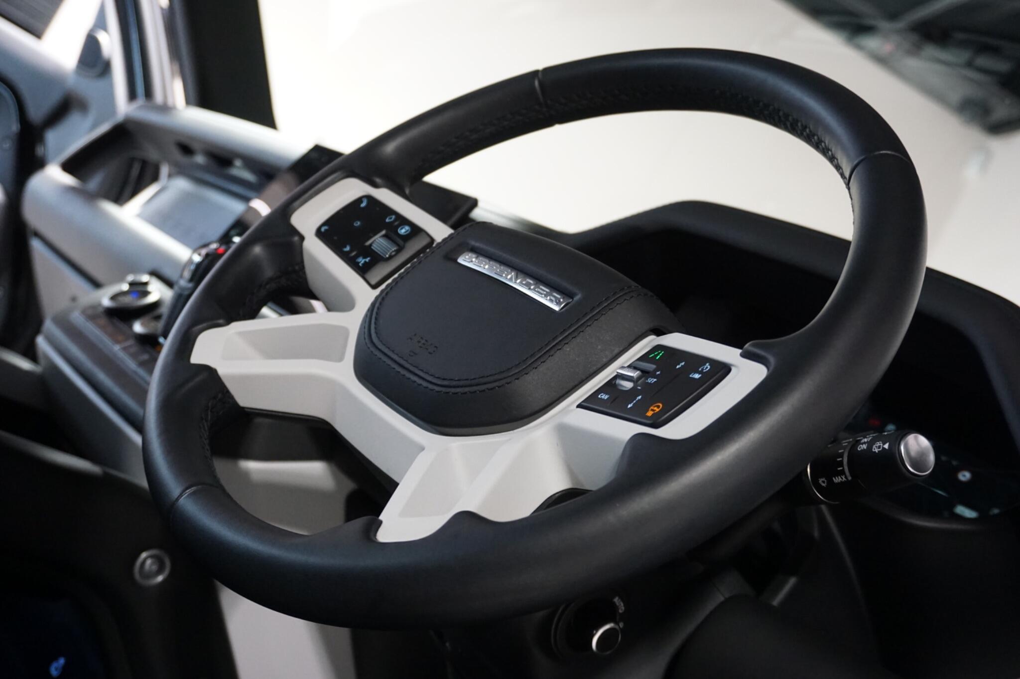 Land Rover Defender 110 3.0 D350 MHEV X-Dynamic HSE SUV 5dr Diesel Auto 4WD Euro 6 (s/s) (350 ps)